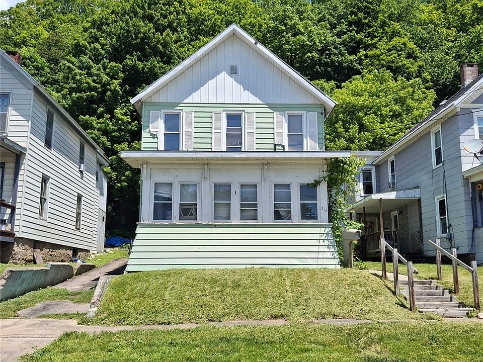 1st image of 216 Loomis St