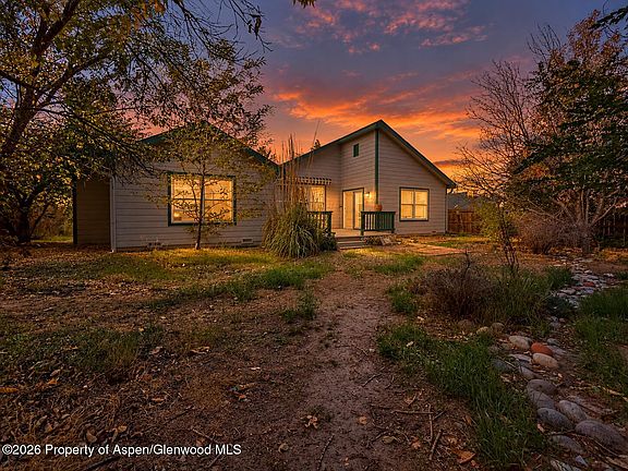 3rd image of 100 Juniper Ln