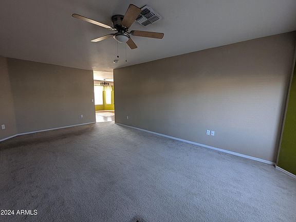 3rd image of 805 W Hess Ave