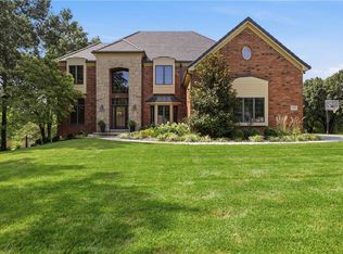 4402 NW Bittersweet Ln, Blue Springs, MO 64015