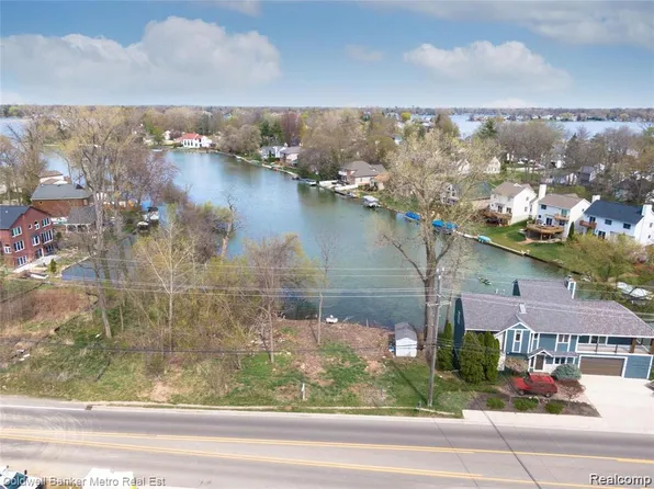 0 Cass Lake Rd, Waterford, MI 48328