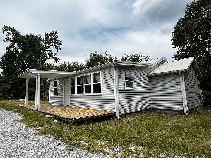1st image of 762 Brock Cir