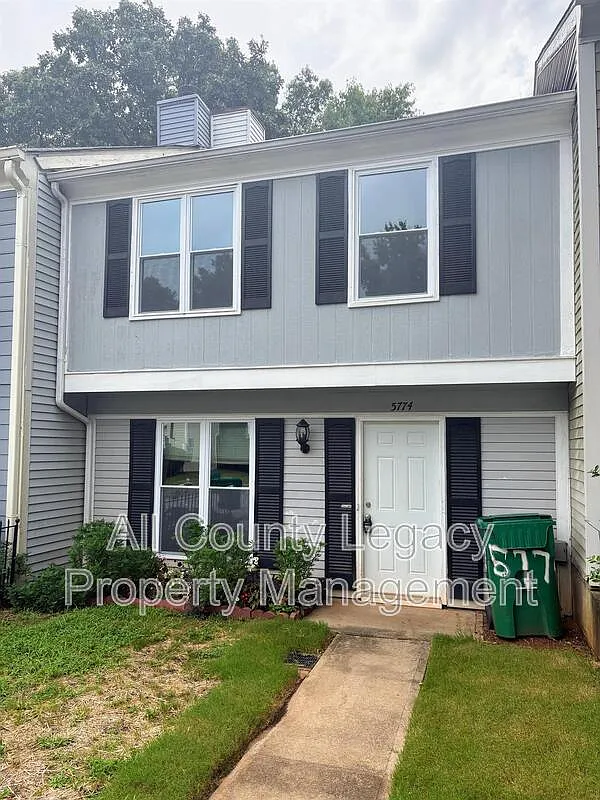 2 bed, 2.5 bath, 1160 sqft, $1,350 — Photo 1