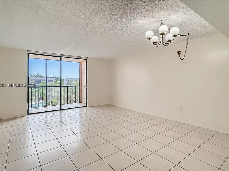 8600 SW 133rd Avenue Rd #422 — Photo 1