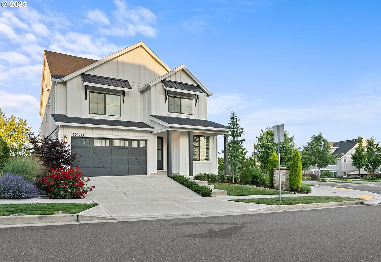5 bed, 3354 sqft, $4,990 — Photo 1