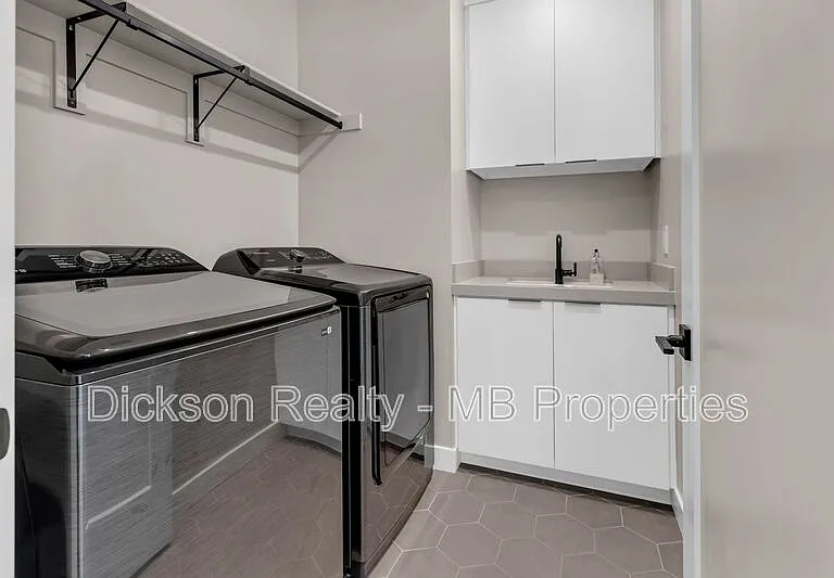 31 Campolina St — Photo 17