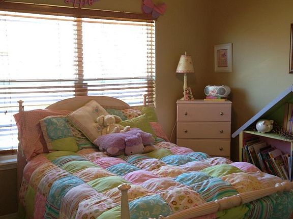 1 of the upstairs bedrooms