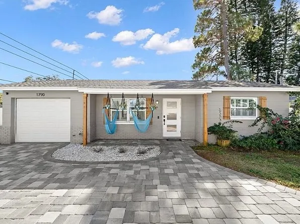 1790 Mississippi Ave NE, Saint Petersburg, FL 33703