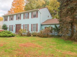 9 Jennifer Ct, Edison, NJ 08820