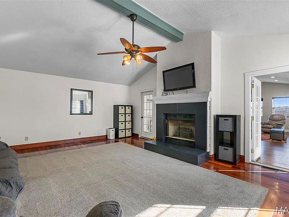 4th image of 420 Cherokee Dr