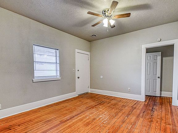 4th image of 711 Jenkins Ave #2
