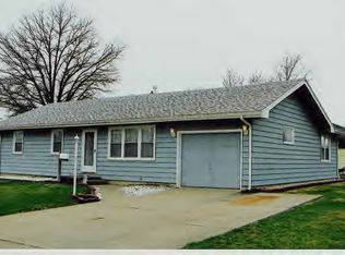 2301 Walnut Ave, Mattoon, IL 61938