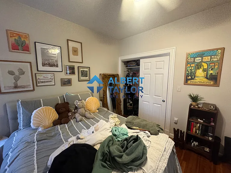 1942 Beacon St #1 — Photo 22