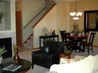 535 Stonegate Dr, Sycamore, IL 60178