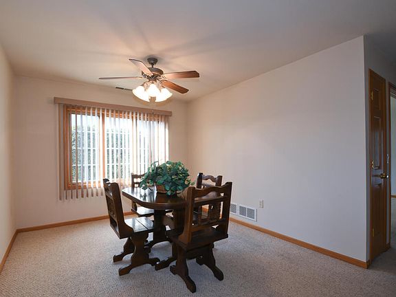 5th image of 1242 Stillwater Ln