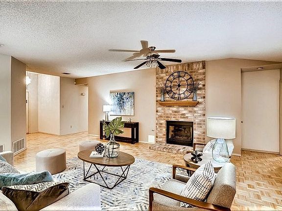4th image of 1811 Lobelia Dr