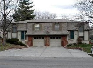 8217 Grant St, Overland Park, KS 66204