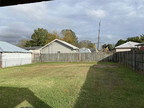 4th image of 208 Saint Michel Ave