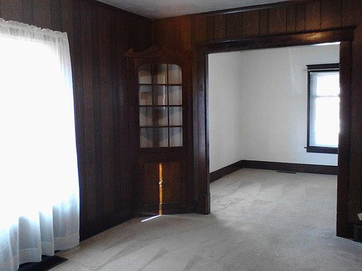 2nd image of 233 W 13th St