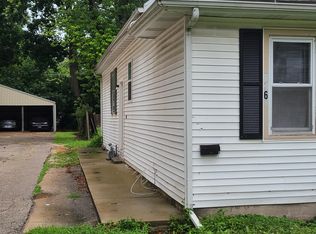 526 S Lincoln Ave #A, Springfield, IL 62704