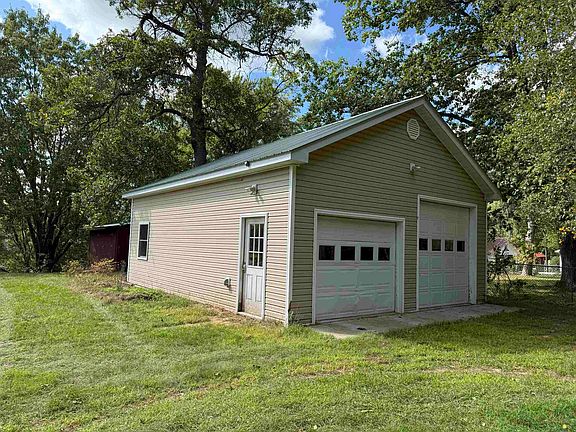 2nd image of 677 Ruddy Rd