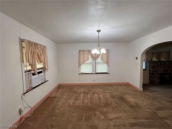 4th image of 3919 Euclid Blvd