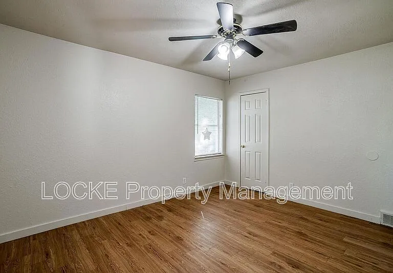 3419 S University Dr #D — Photo 11