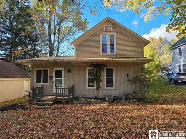 31 W Marvin St, Mayville, NY 14757