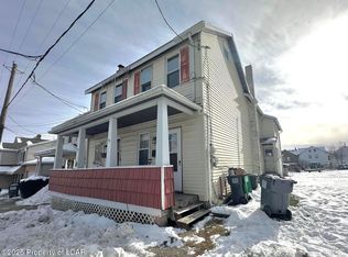 714 Chestnut St, Freeland, PA 18224