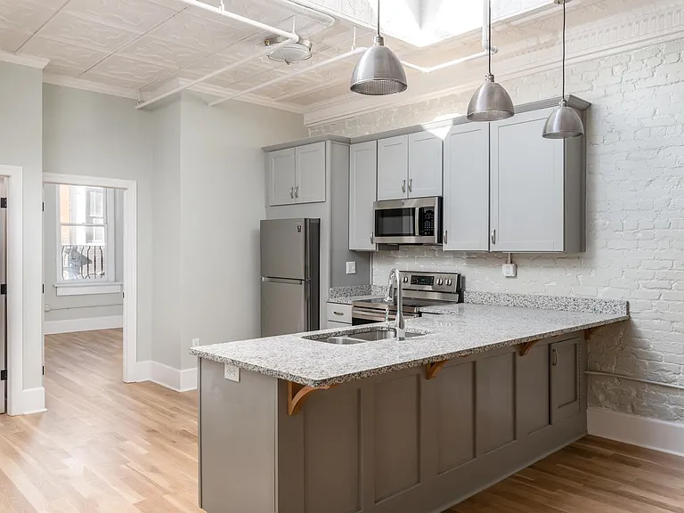 140 N Jackson St #2 — Photo 7