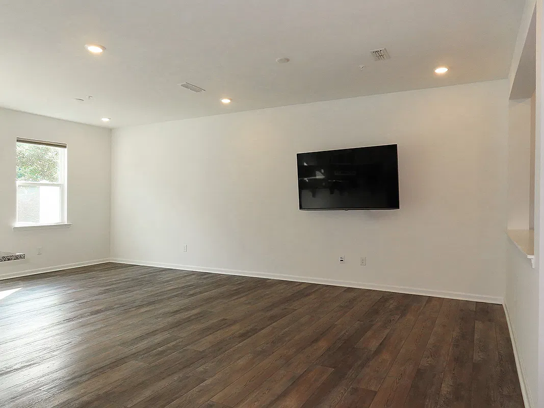3 bed, 2.5 bath, 1751 sqft, $2,200 — Photo 2