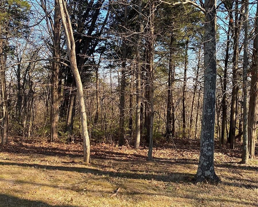 1st image of 102 Greystone Ct