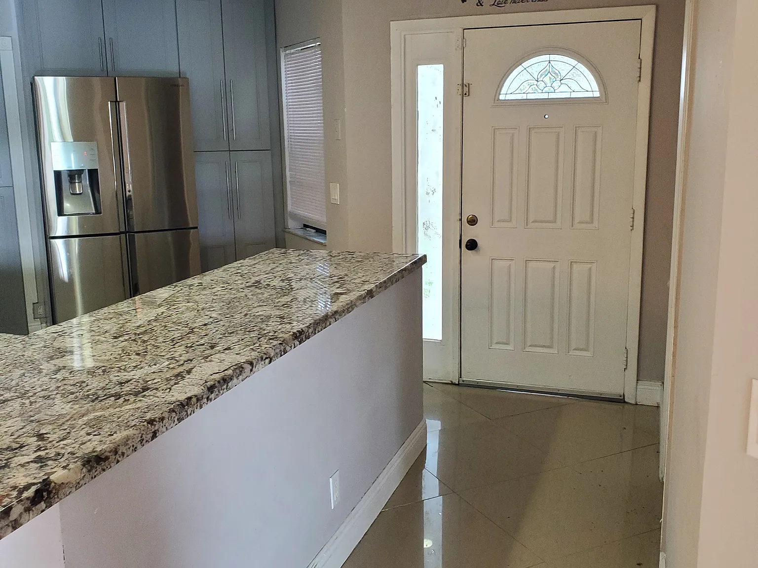 3 bed, 1760 sqft, $3,499 — Photo 3