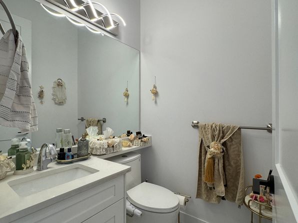5 bedroom rental in Coquitlam — photo 22
