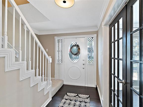 5th image of 2411 Riverlawn Dr