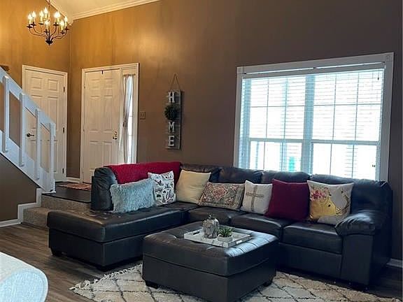 4th image of 2054 Foxknoll Dr