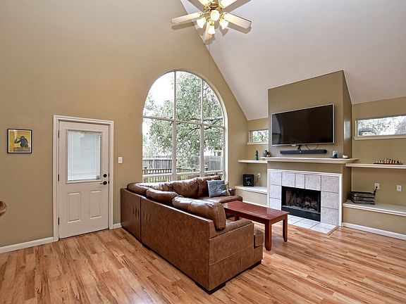 5th image of 1205 Chinquapin Ct