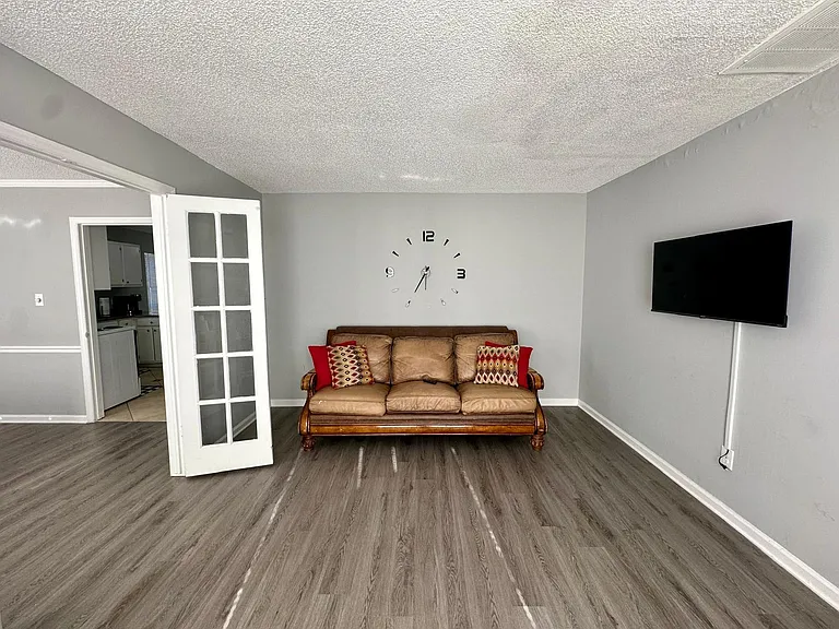 9501 Pondside Ln #1 — Photo 28