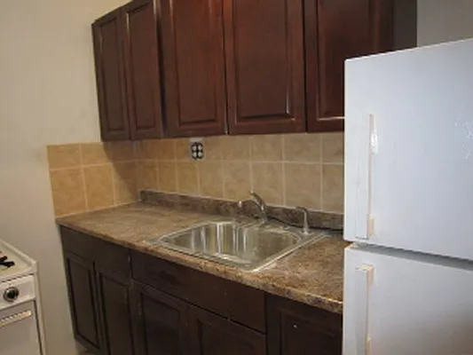 Rented by Carol T. Marino, LREB | media 6