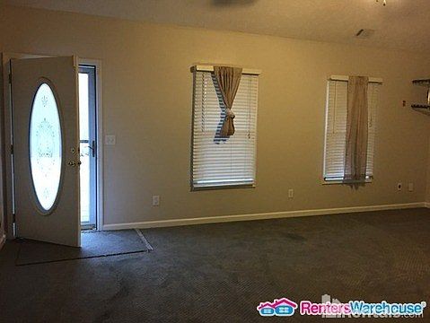 3rd image of 708 Fallowfield Dr