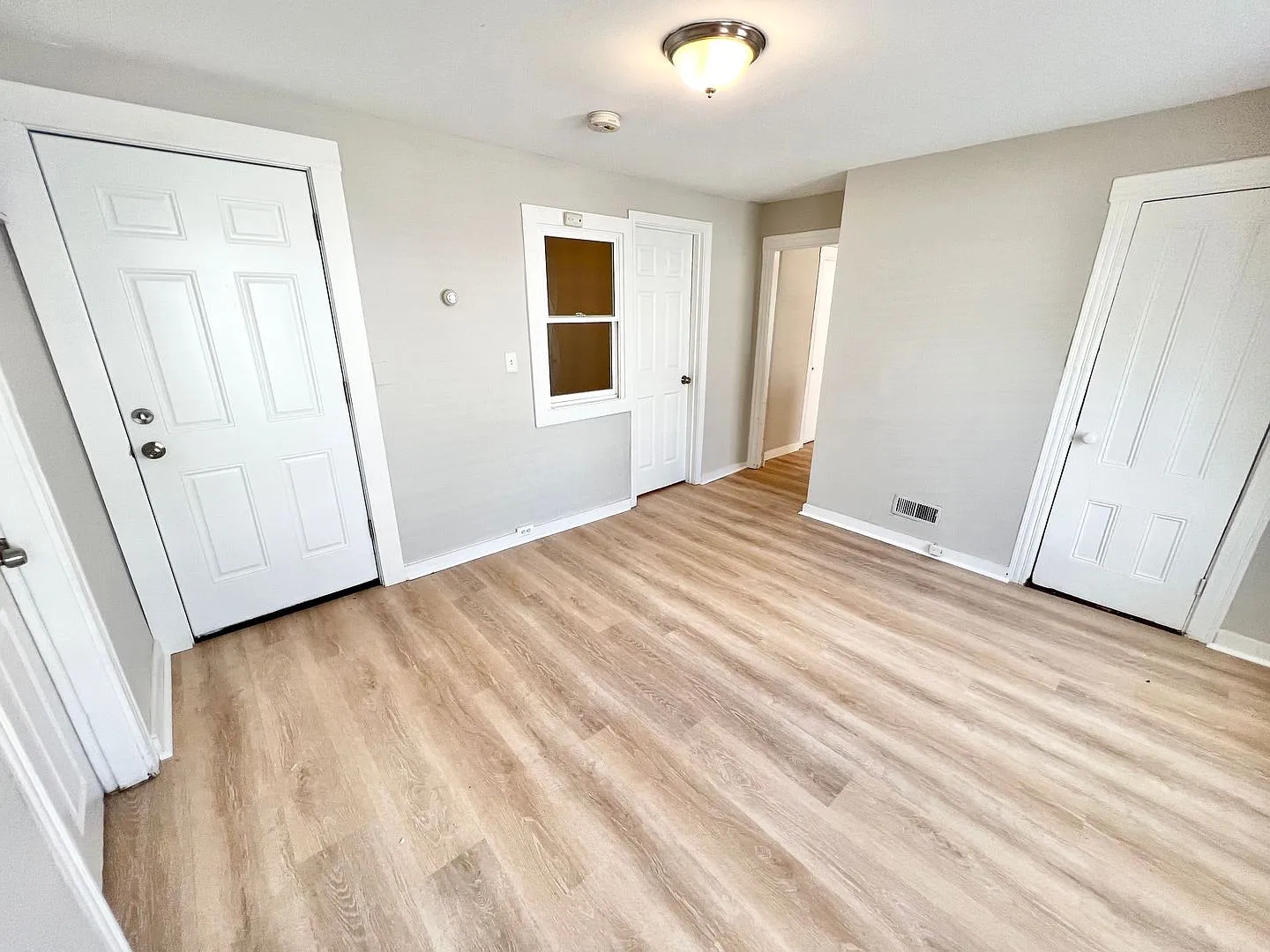 14 Walnut St. — Photo 4