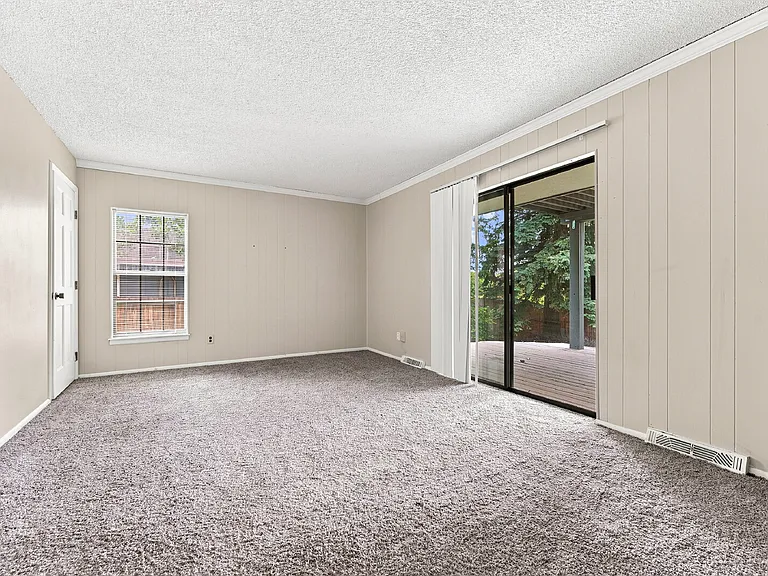 7986 S Vincennes Way — Photo 11