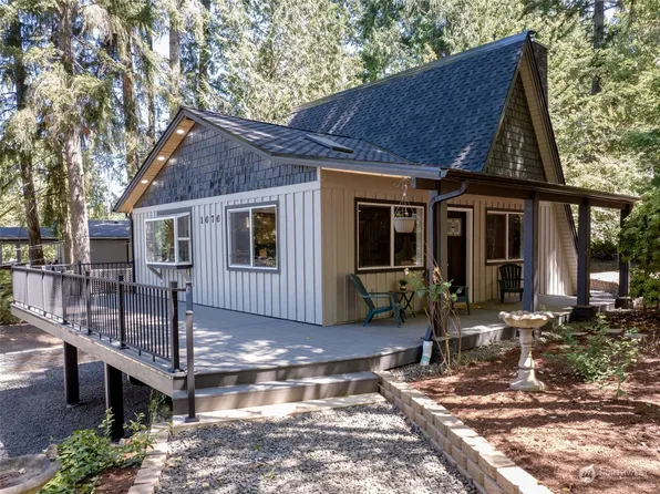1070 E Trails End Drive, Belfair, WA 98528