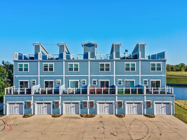 41 Waterside Way APT D, Ottawa, IL 61350