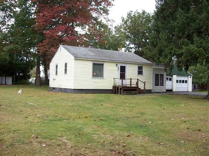 Front view of home
