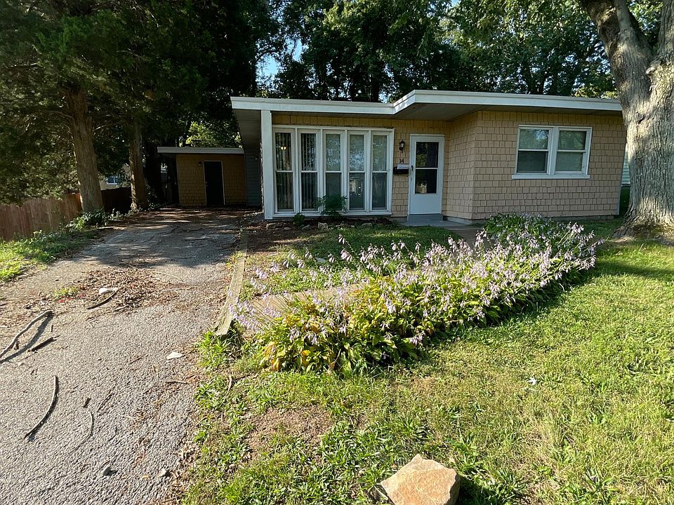 1st image of 14 Marquette Dr Suite 1
