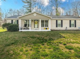 1392 N Henke Rd, Lake Saint Louis, MO