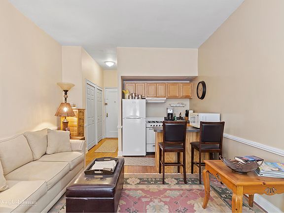3rd image of 534 E 84th St #2B