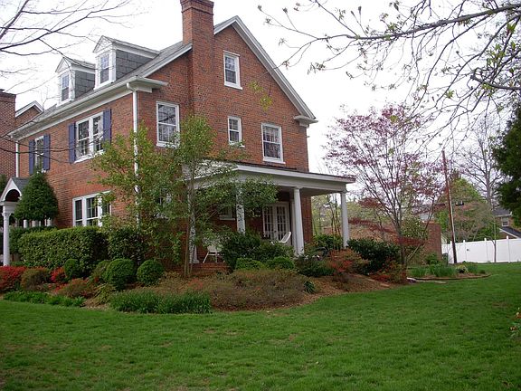 4306 Augusta Avenue - Side View