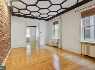 1817 Spruce St APT 2R, Philadelphia, PA 19103